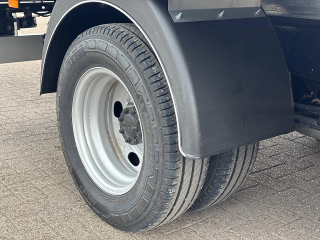 2025 Isuzu Grafter 1.9 N35.125 T SWB Dropside Tail-lift